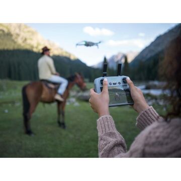 DJI Mini 4 Pro Fly More Combo (DJI RC 2)